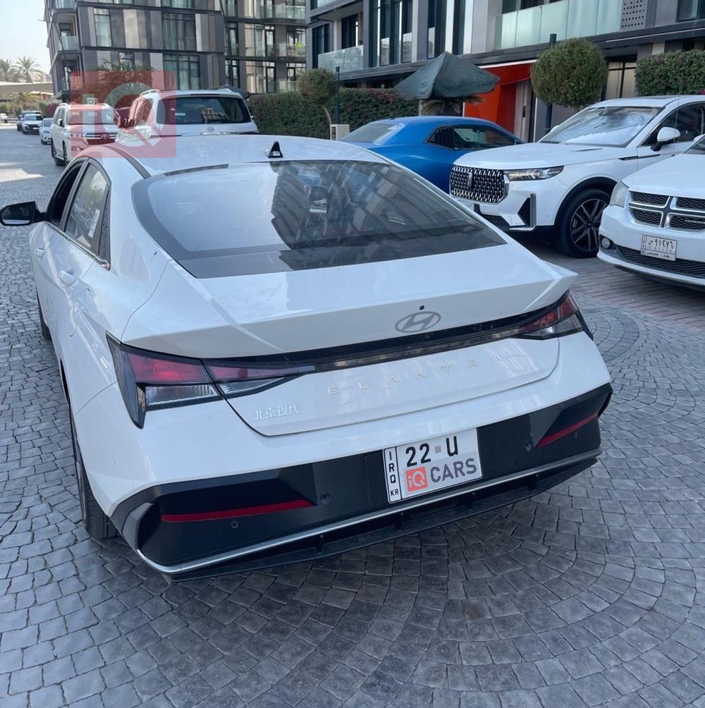 هیوندای ئەلەنترا